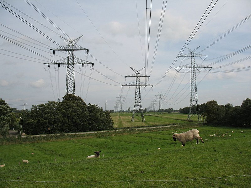 Büttel, 380 kV-Freileitung Bild 1