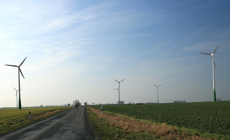 Windpark - nördlich und südlich der K 15 Bild 1